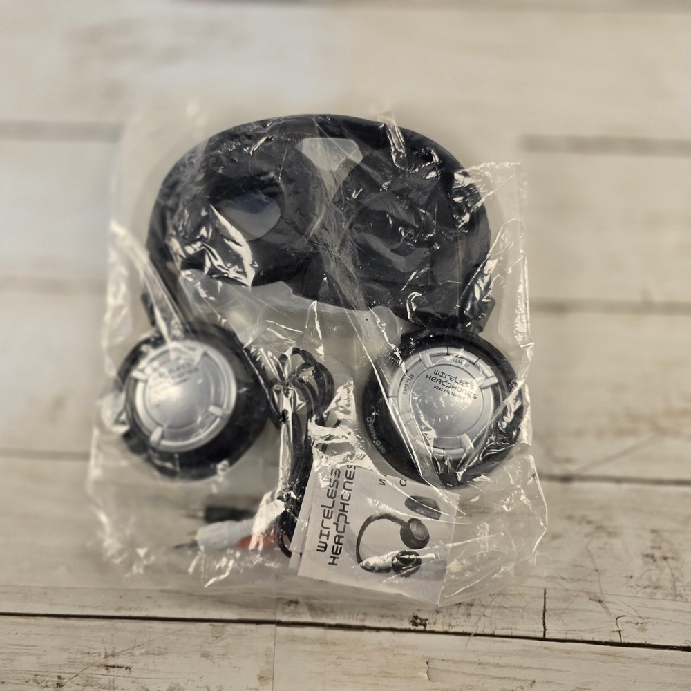 NEW Wireless Dual Frequency Headphones Over Ear Silver Black New in Plastic